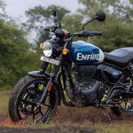 Royal Enfield Hunter 350 (Rebel Blue/Red/Black)